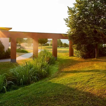 فندق Eurostrand Moseltal ليوين